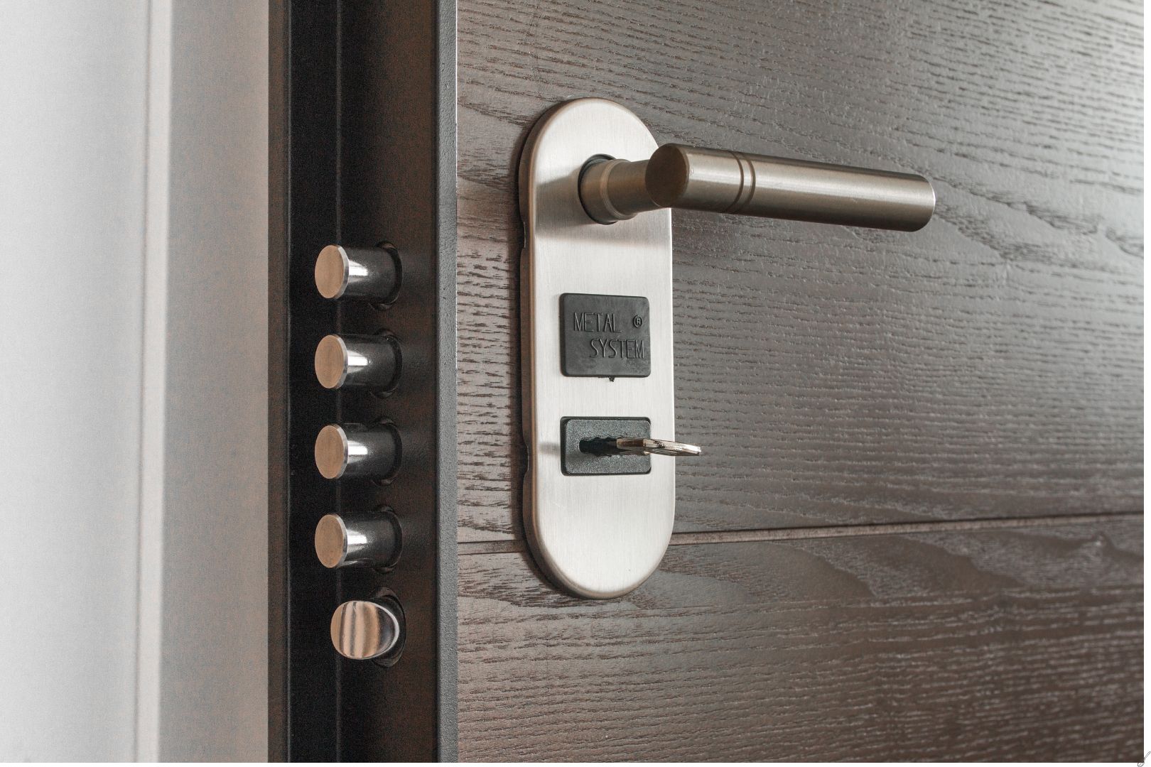 Como proteger sua casa com fechaduras modernas