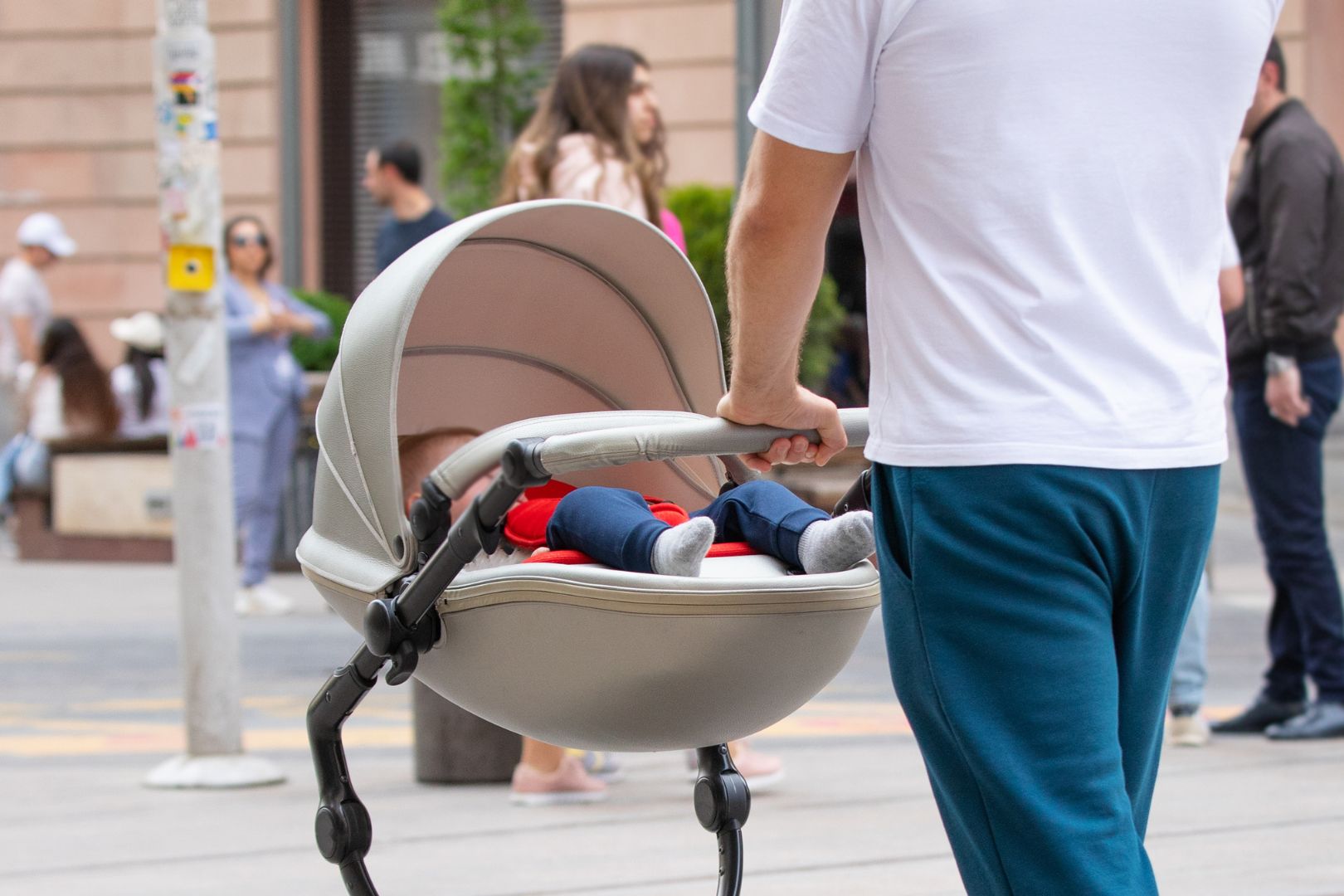 melhores carrinhos de bebe compactos para cidades grandes