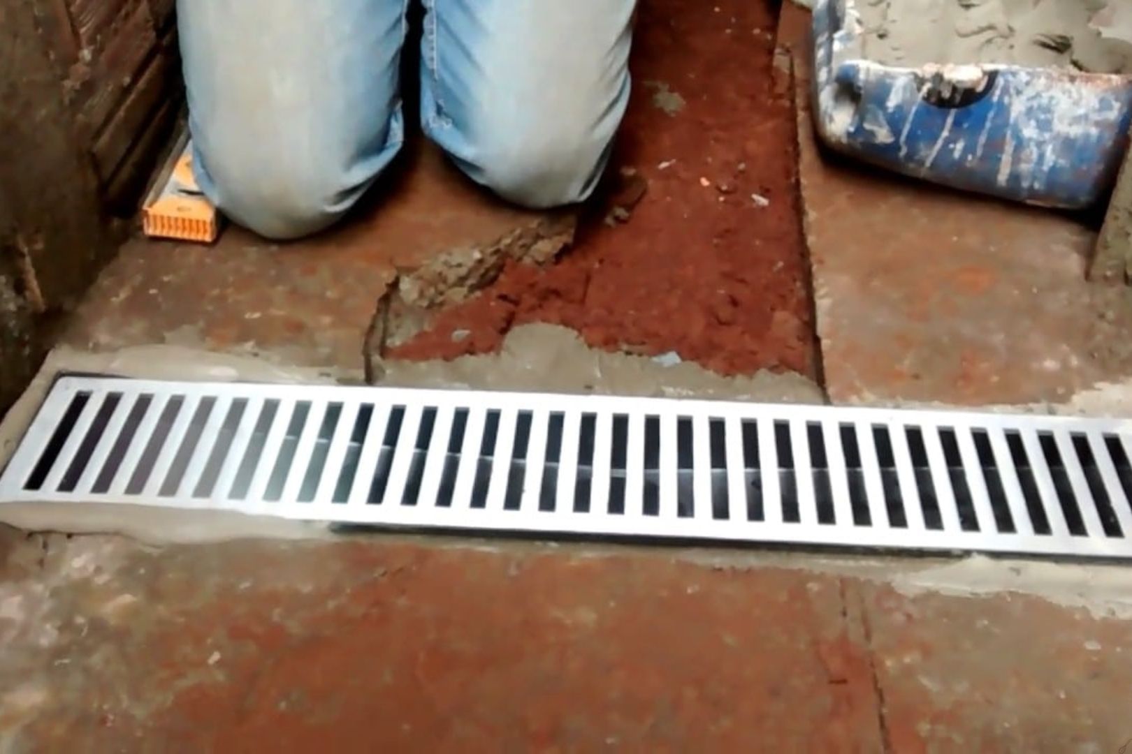 o que fazer quando o esgoto volta pelo ralo 1